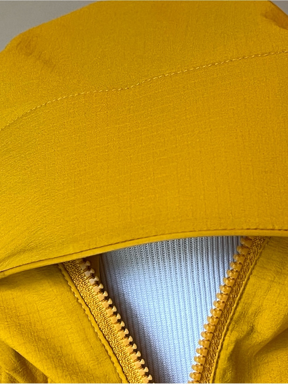 Women’s Arcteryx Squamish Jacket Ultra Light Lightweight Size L Mustard Yellow - Picture 16 of 16